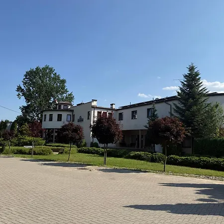 Podkowa 2* Nowe Opole